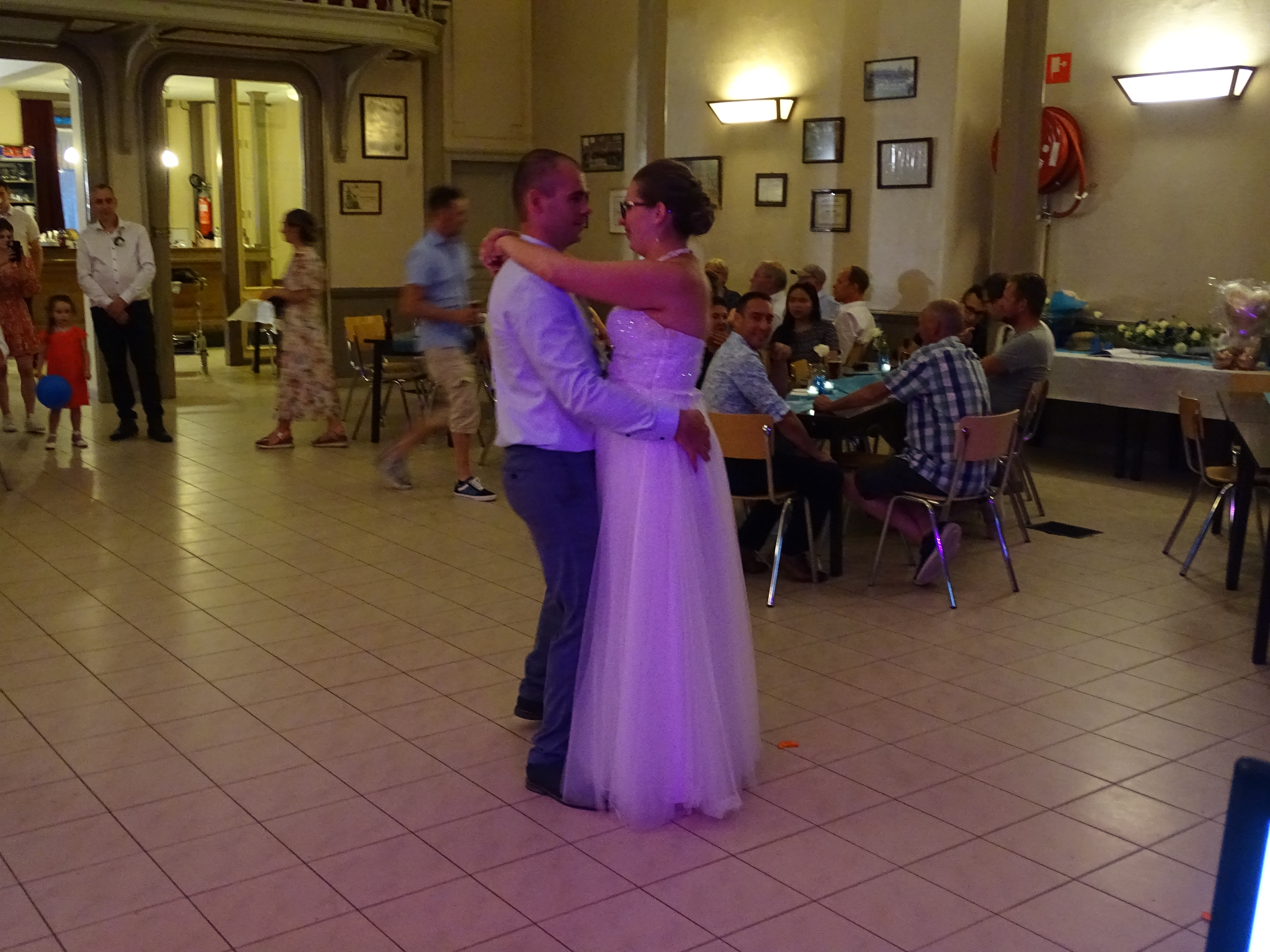 trouwfeest-dj's Merksplas | L-DJ